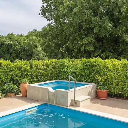 Modern With Swimming Pool In Apartment