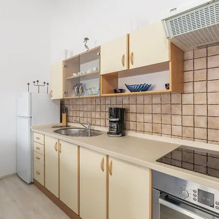Apartment Modern With Swimming Pool In *